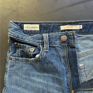 levi’s high loose 90s jean